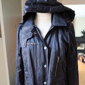 Cute Joie utility jacket in black with hood that can be hidden lots of pockets S
